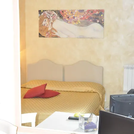Vittoriano Hotel 3*