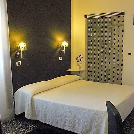 Hotel Vittoriano 3*