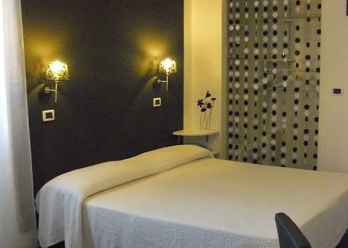 Vittoriano Otel Torino