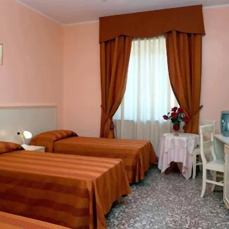 Vittoriano 3* Turyn